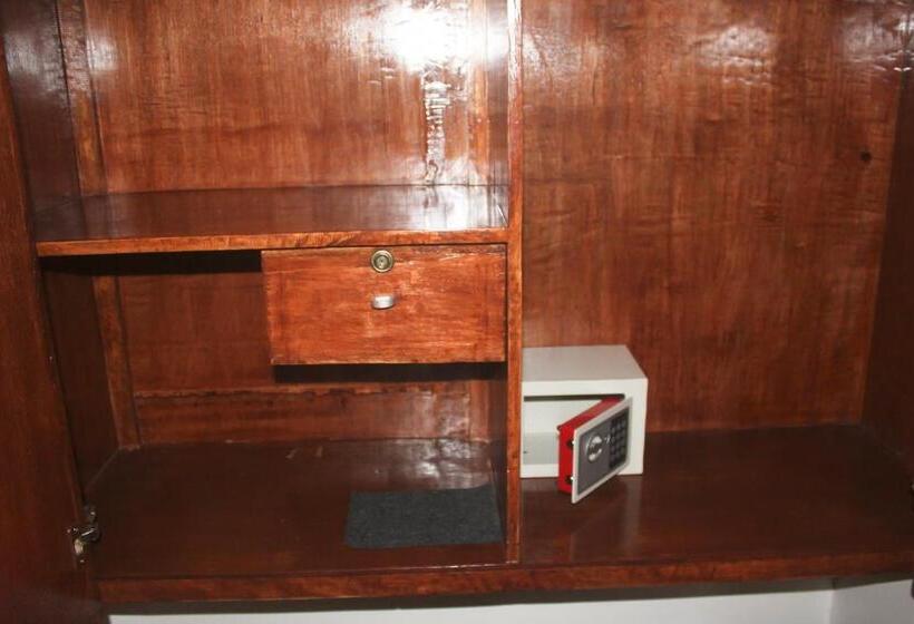 高级房间侧面带海景, Cocoloco Beach Resort