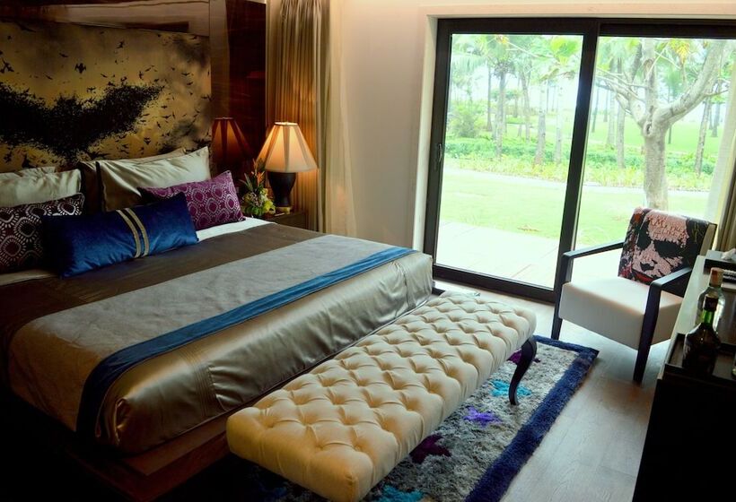 Номер Deluxe Вид на Бассейн, Planet Hollywood Beach Resort Goa