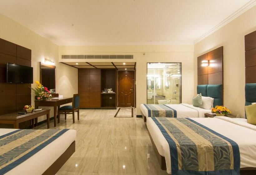 컴포트 트리플 룸, Shenbaga Hotel And Convention Centre