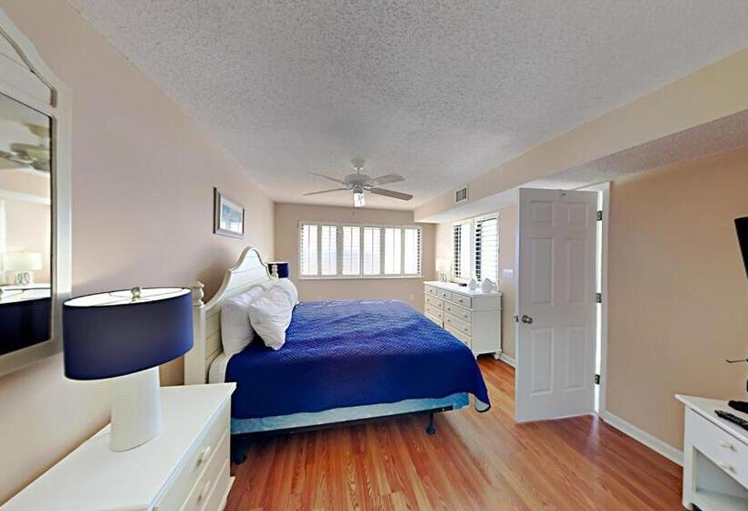 בית, 4 חדרי שינה, Ocean Bay Club Unit 1206