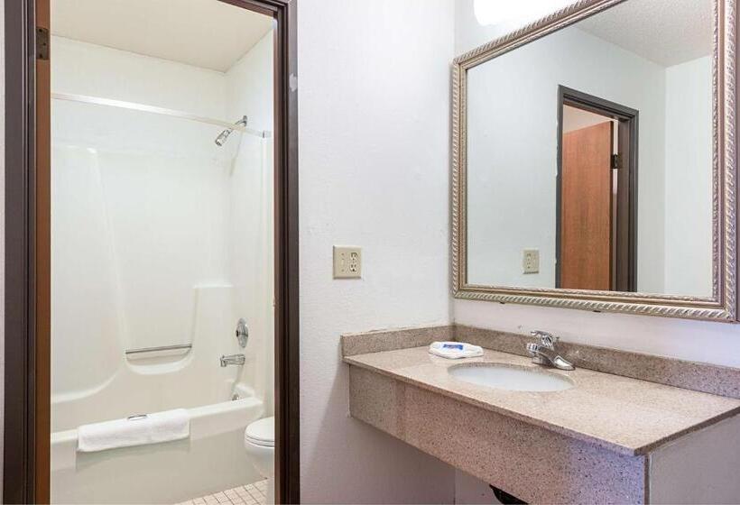 Стандартный Номер Кровать Кинг, Motel 6 Wisconsin Rapids, Wi