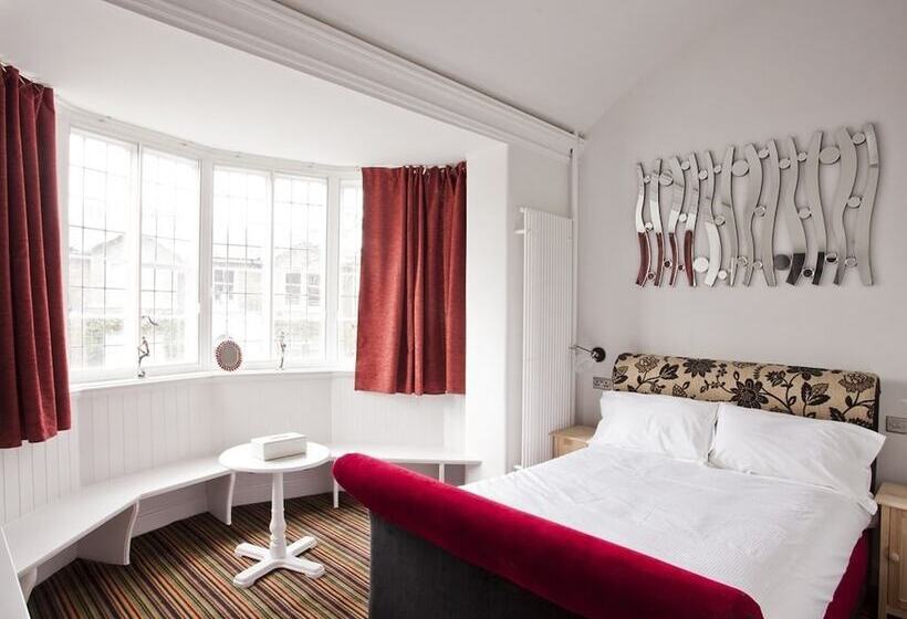 Номер Стандарт, Burton Stone Inn   Free Parking On Site