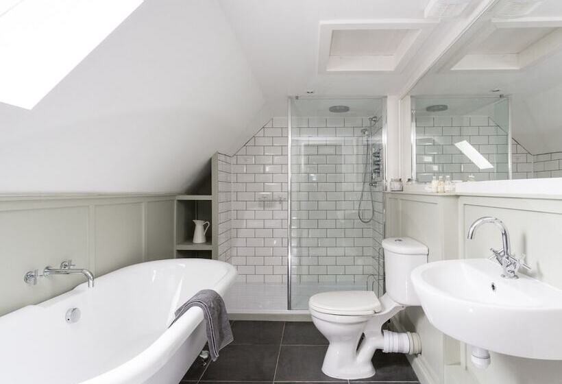 Номер Superior, The Crown Guest House