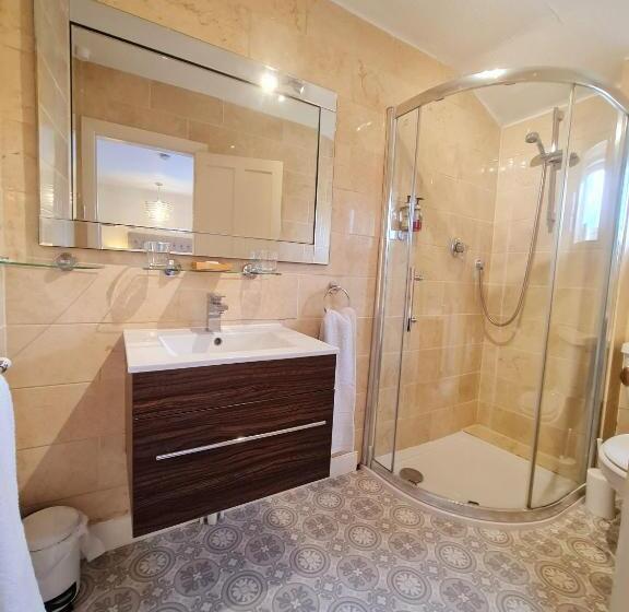 Номер Стандарт Вид на Сад, Beaufort Lodge