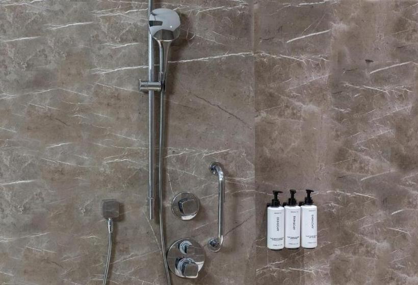 سوییت جونیور کلاب, Crowne Plaza Florya Istanbul, An Ihg