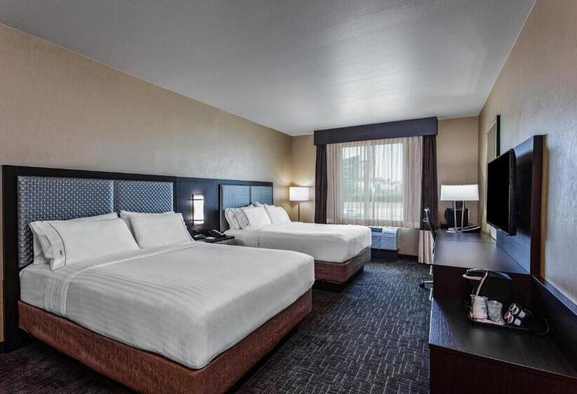 Номер Deluxe, Holiday Inn Express & Suites Anaheim Resort Area, An Ihg