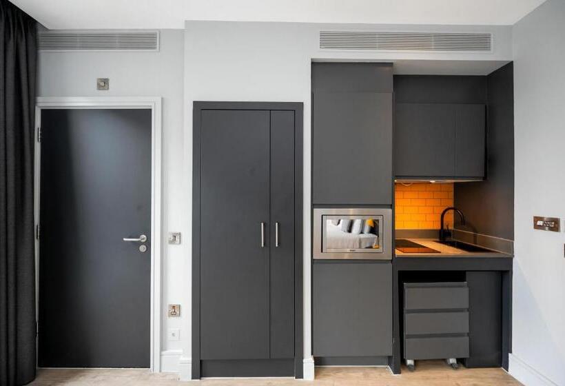 Студия Стандарт, Staycity Aparthotels London Greenwich High Road