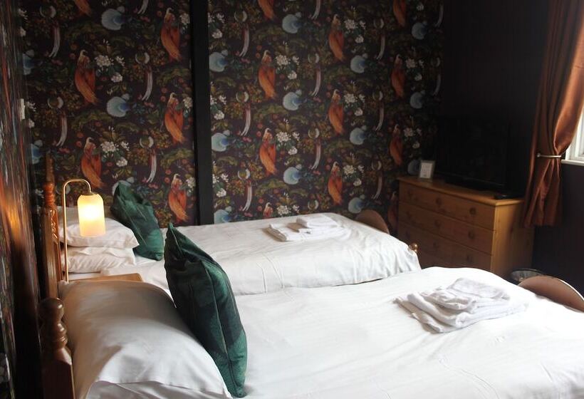Номер Стандарт, Waverley B & B