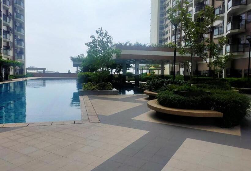 חדר משפחתי, Le 10 The Radiance Manila Bay