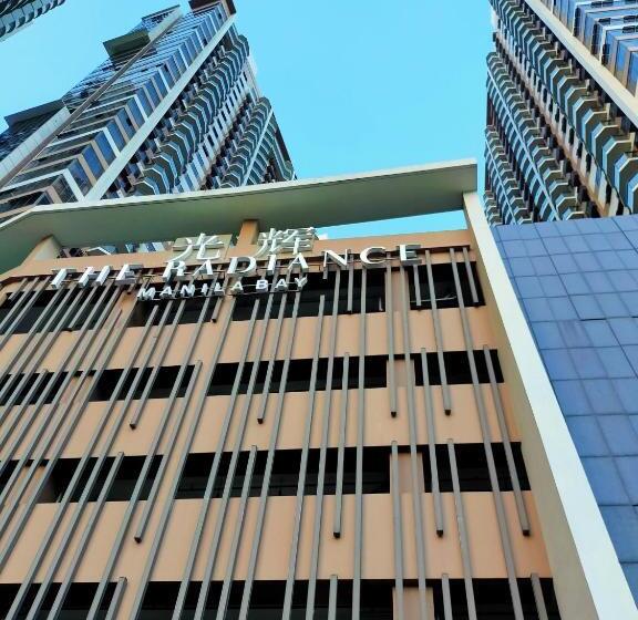 חדר משפחתי, Le 10 The Radiance Manila Bay