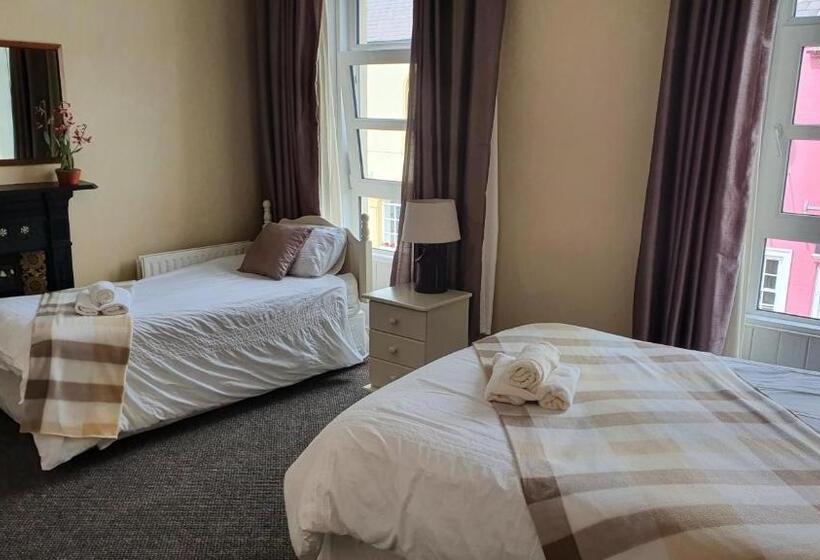Семейный Номер, The Village Bed And Breakfast