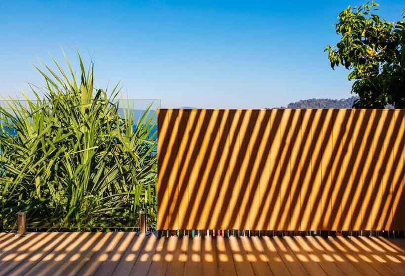 Standard Room with Hidromassage Sea View, The Cliff Lipe