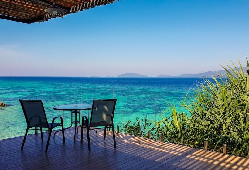 Standard Room with Hidromassage Sea View, The Cliff Lipe