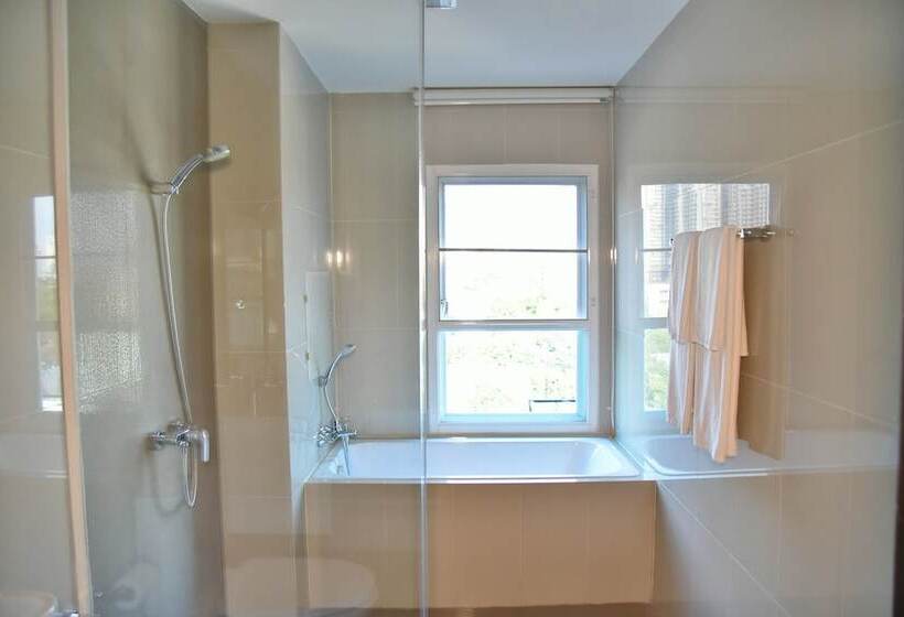 آپارتمان لوکس 1 خوابه, The Kaze 34 Hotel And Serviced Residence