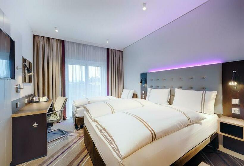 Номер Стандарт Трехместный, Premier Inn Regensburg City Centre