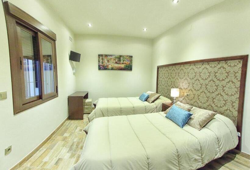 Номер Стандарт, Hostal Garlu