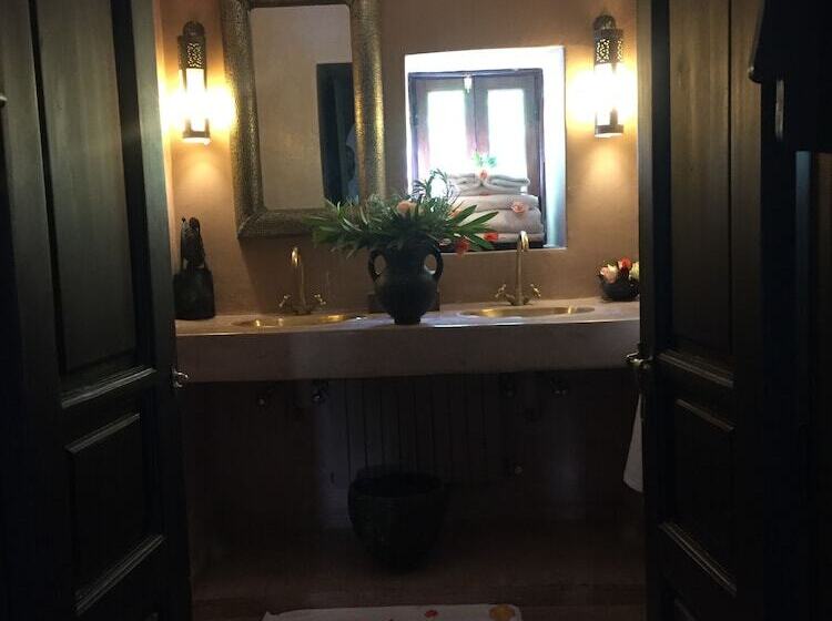 Номер Стандарт с Террасой, The Capaldi Hotel, Restaurant & Spa