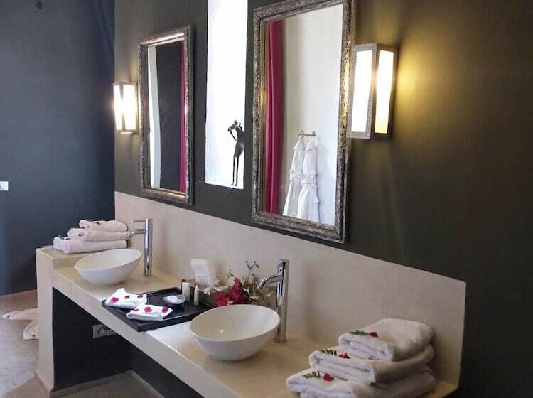 Номер Стандарт, The Capaldi Hotel, Restaurant & Spa