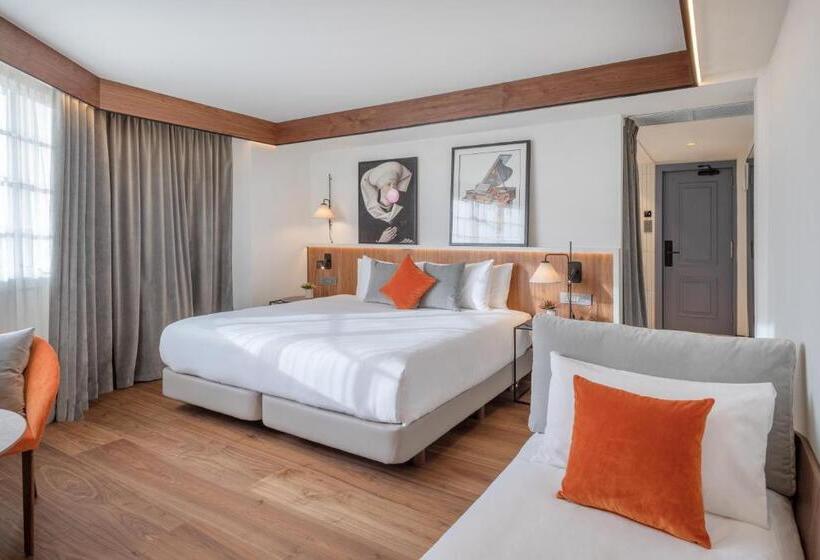 Семейный Номер, The Level At Melia White House
