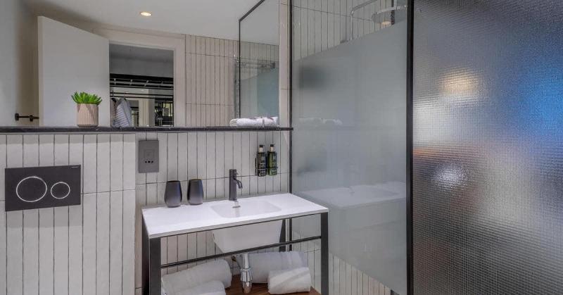 Семейный Номер, The Level At Melia White House