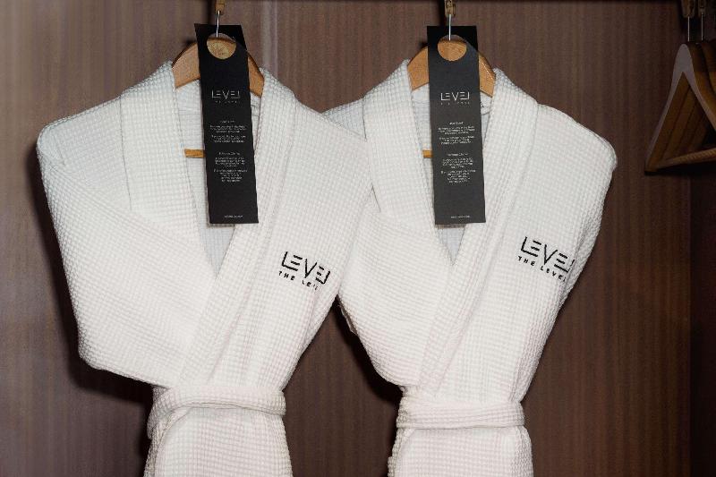 Семейный Номер, The Level At Melia White House