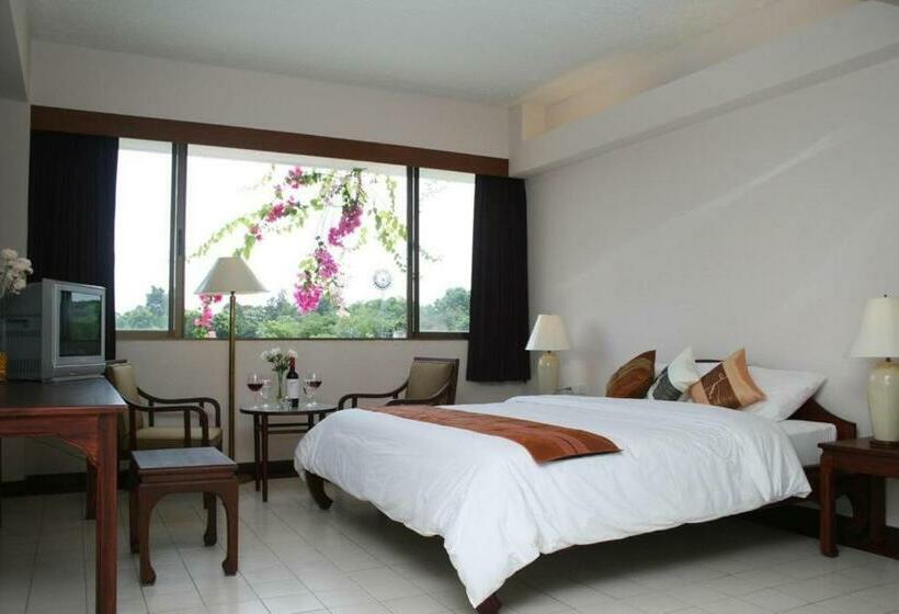 スーペリアールーム, Mae Pim Resort