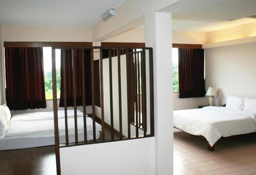 スーペリアファミリールーム, Mae Pim Resort