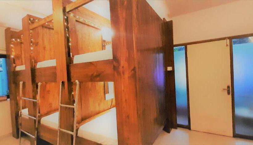 공동 객실, Wtf My House