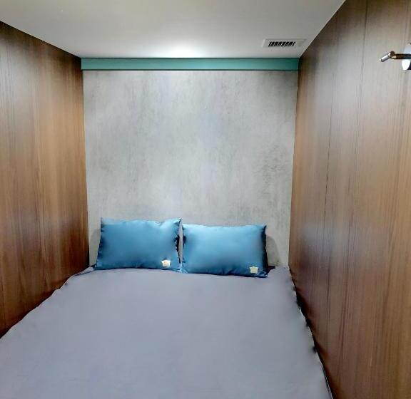کابین, Sleep  N Fly Sleep Lounge, D Gates Terminal 1   Transit Only