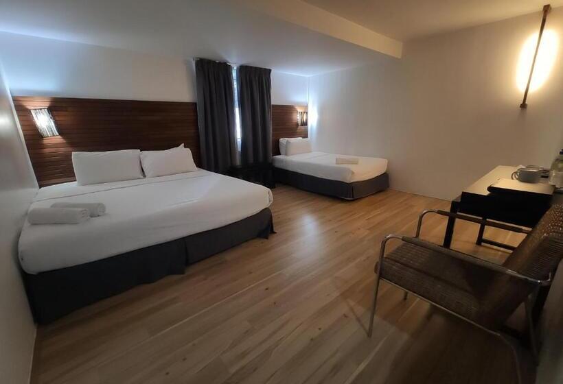 디럭스 트리플 룸, T Hotel Tandop