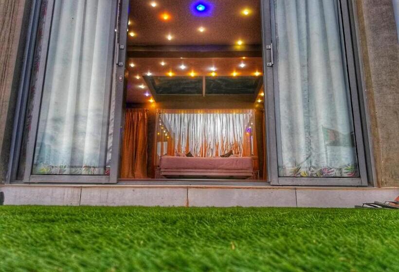 Пентхаус Люкс, Villa Thawthisa