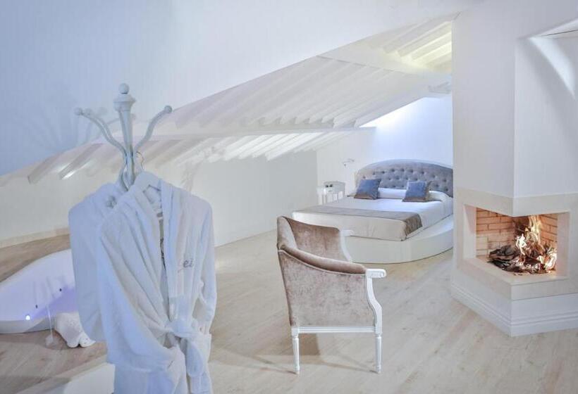 デラックストリプルルーム, Boutique Villa Liberty   Dépendance   Borgo Capitano Collection   Albergo Diffuso