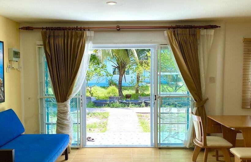 패밀리 스튜디오, Koh Mook Riviera Beach Resort