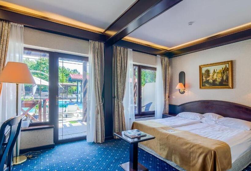 Номер Стандарт, Snagov Club
