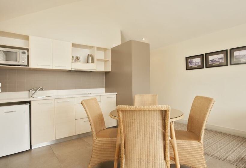 Апартаменты Deluxe 1 Спальня, Hananui Lodge And Apartments