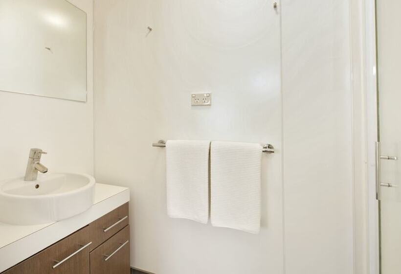 Апартаменты 2 Спальни, Hananui Lodge And Apartments