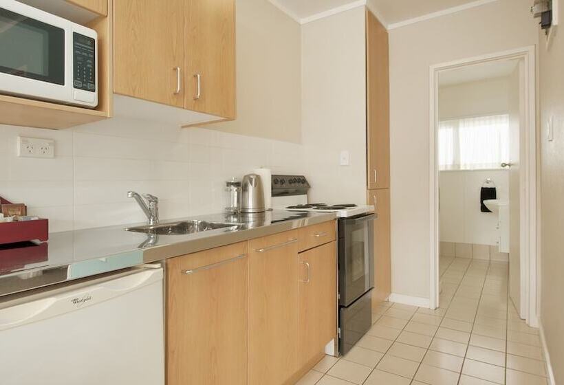 Апартаменты Внутренние 1 Спальня, Hananui Lodge And Apartments