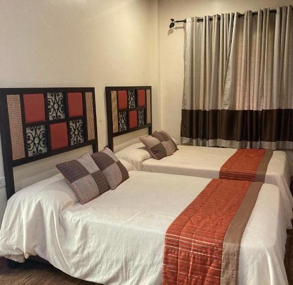 Номер Deluxe с Балконом, Kamayan Sa Palaisdaan Hotel And Resort