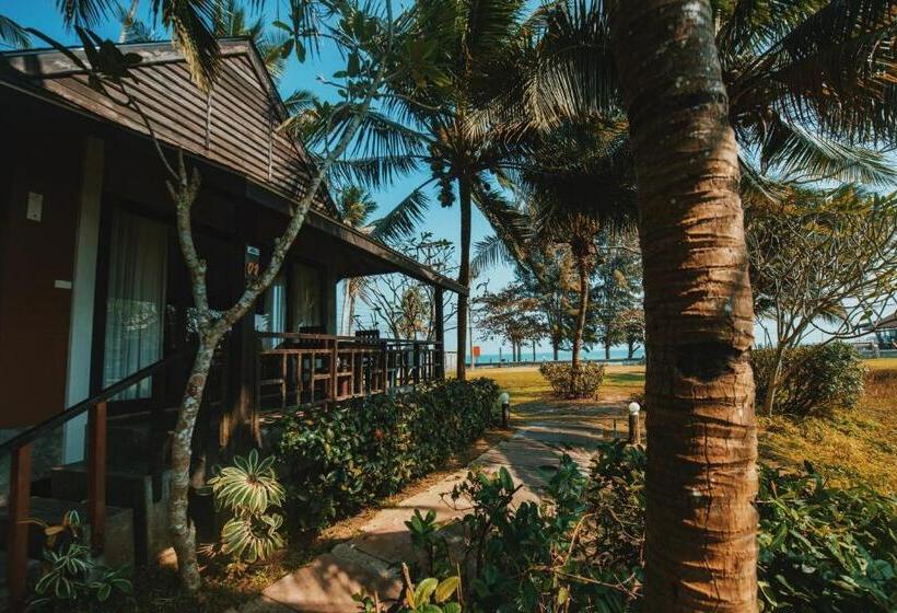 Бунгало Стандарт, Nana Beach Hotel & Resort