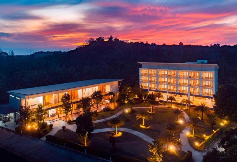Номер Superior, Nana Beach Hotel & Resort