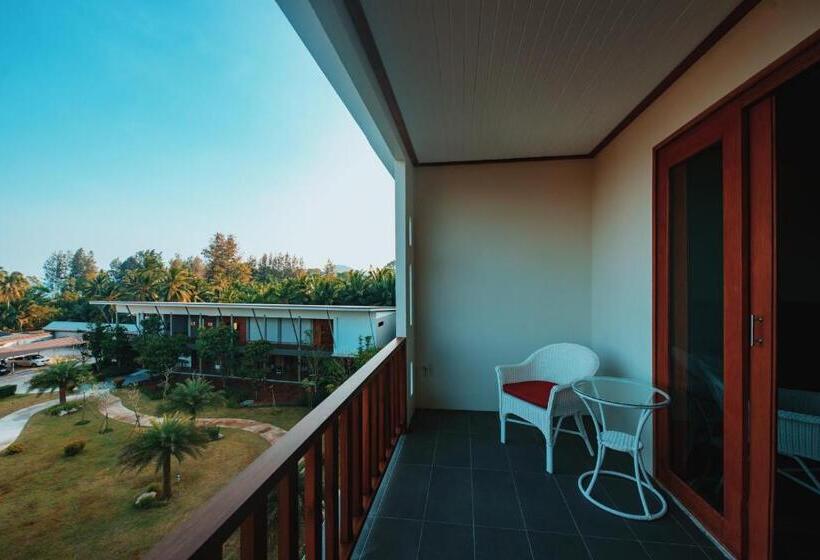 Номер Superior, Nana Beach Hotel & Resort