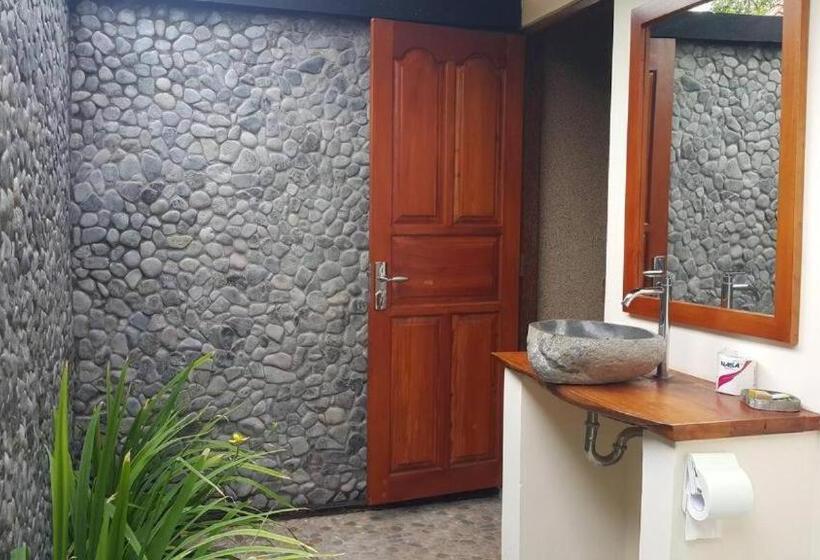 Номер Стандарт с Террасой, Mango Tree Inn