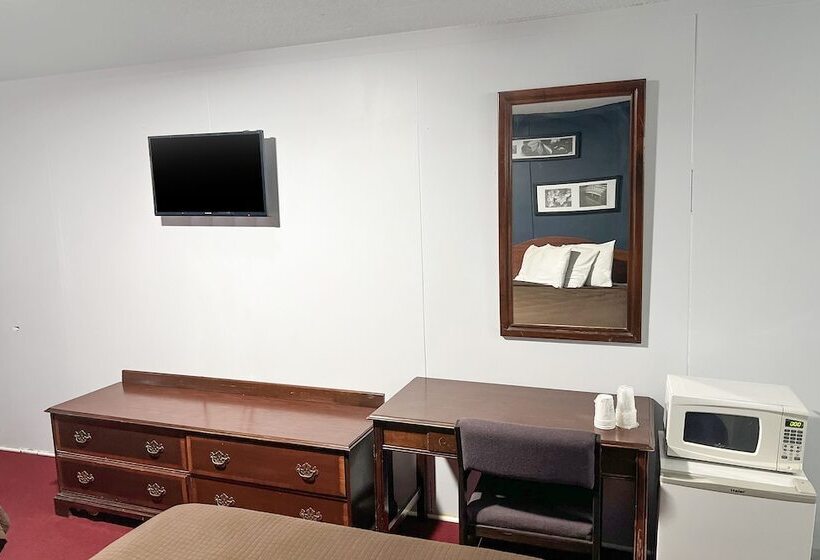 Номер Basic, Country Club Inn