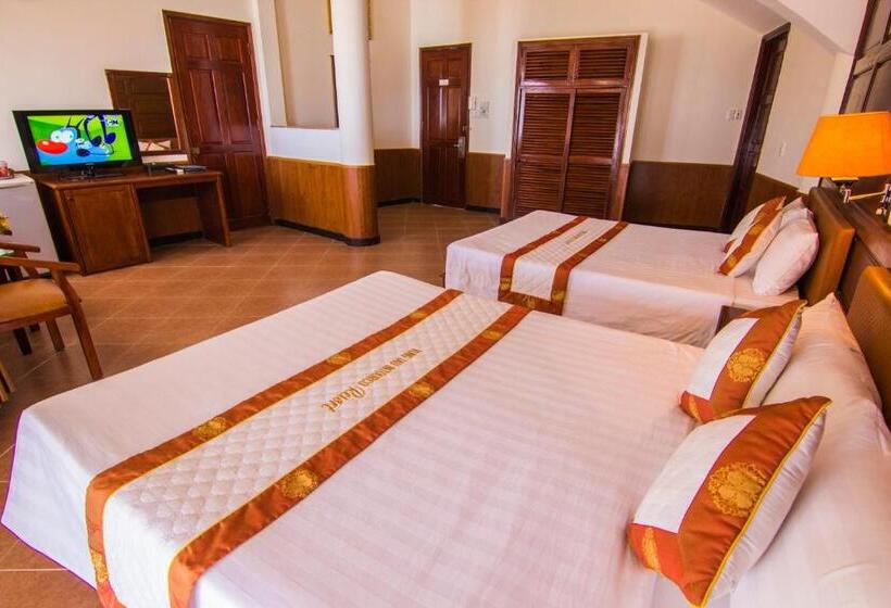 اتاق سه نفره دلوکس با چشم‌انداز دریا, Vung Tau Intourco Resort