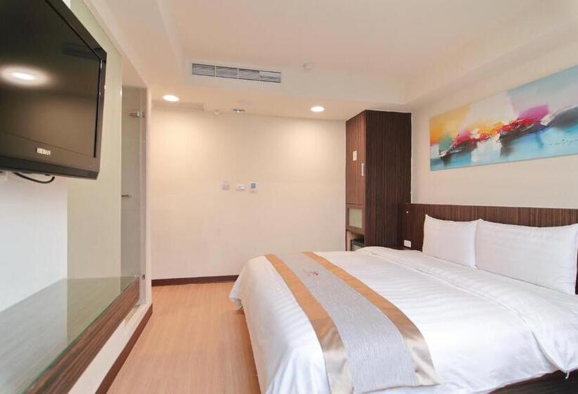 اتاق استاندارد سه نفره, Clownfish Resort