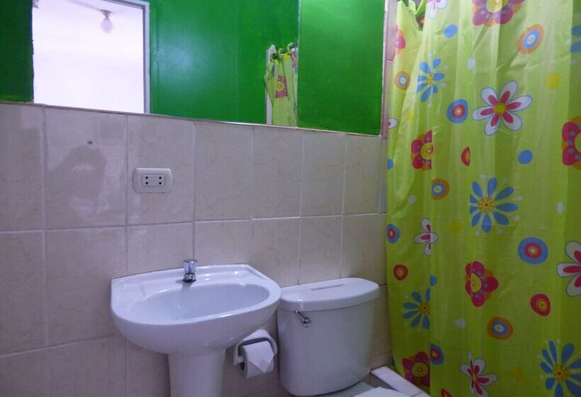 חדר סטנדרט יחיד עם מרפסת, Peruvian Hostal