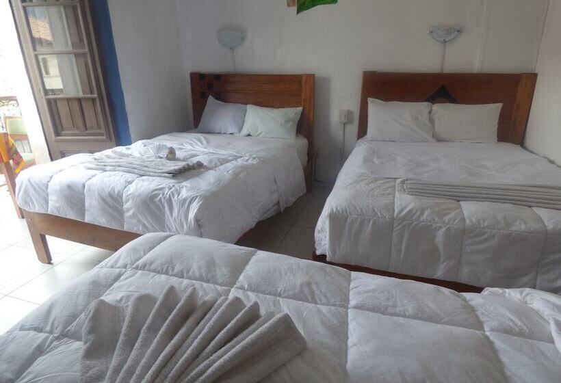חדר סטנדרט לשלושה, Peruvian Hostal