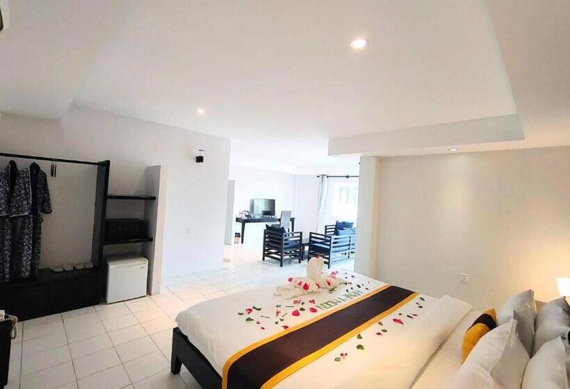 带阳台套房, Mary Beach Hotel & Resort