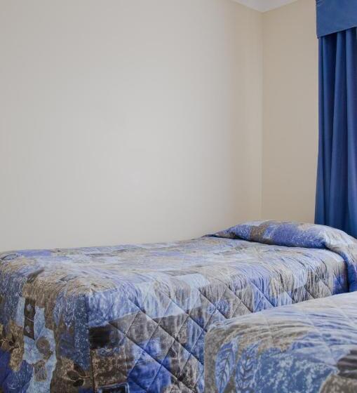 Апартаменты 3 Спальни, Baybrook Motor Inn