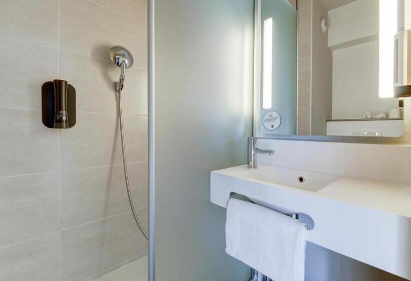 Четырехместный Номер Стандарт, B&b Hotel Marseille Prado Vélodrome